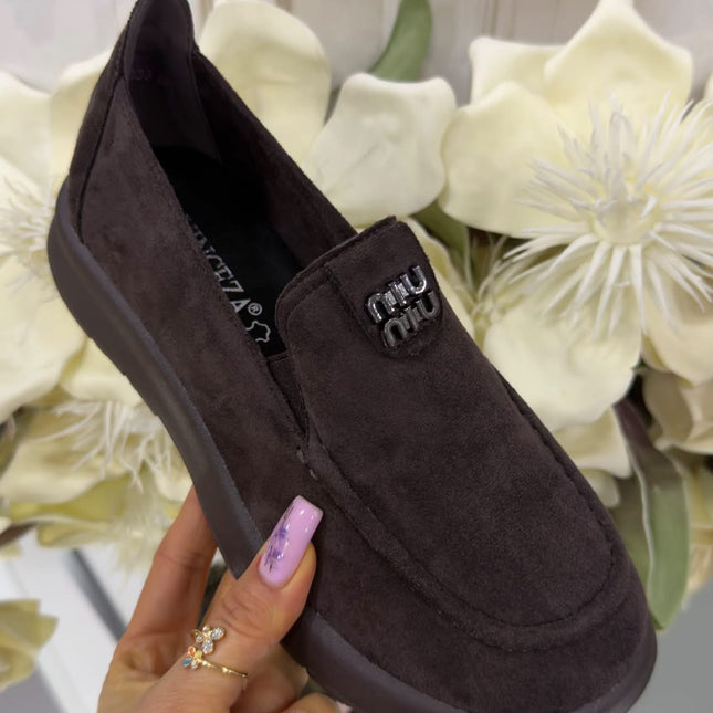 Lekki niezwykle stylowy fason