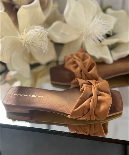 Klapki damskie Pro-moda skórzane camel