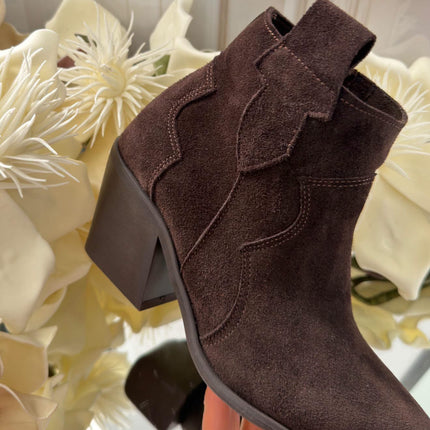 Pro-moda – Skórzane botki damskie na obcasie